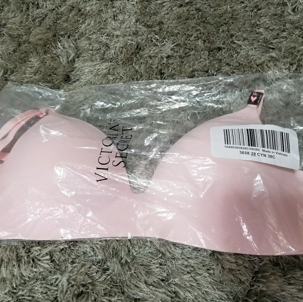 Victoria's Secret 38C
